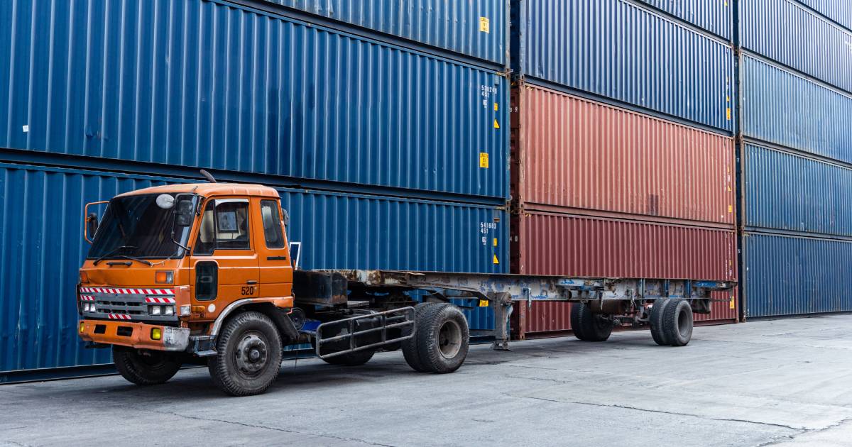 Aké sú rozmery kontajnerov nákladnej prepravy? 